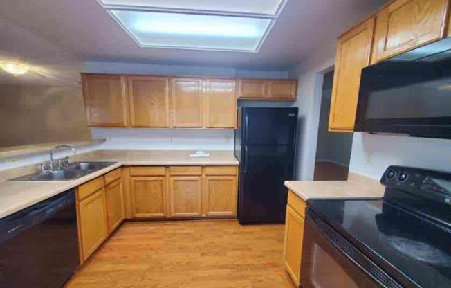 4645 E 135 AVE