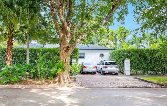 1525 SW 13th Ave