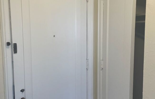 1 bed, 1 bath, 617 sqft, $1,850, Unit Wellington 908