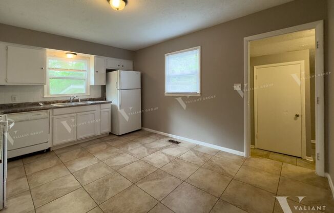 2 beds, 1 bath, $1,095