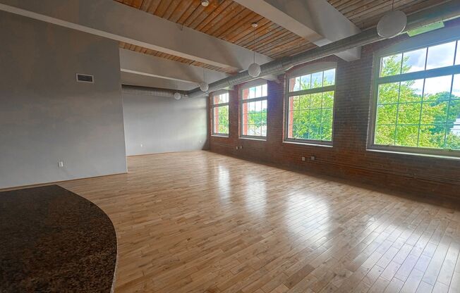 Studio, 1 bath, 991 sqft, $1,875, Unit 404