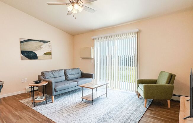 2 beds, 2 baths, 1,110 sqft, $1,800