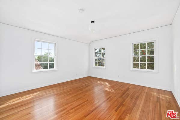 5818 W 8 ST