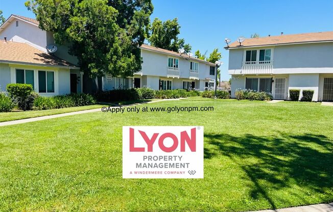 Darling, Spacious 3 bedroom Condo in beautiful Community!!