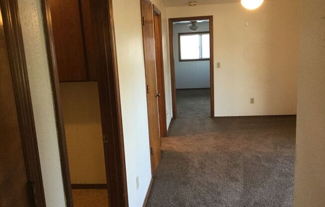 2 beds, 1 bath, $1,725