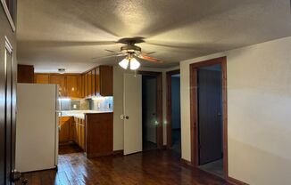 2 beds, 1 bath, $1,175, Unit Unit 4