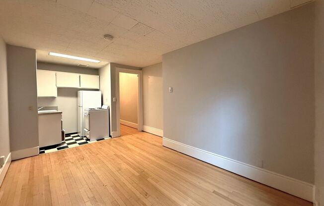 Studio, 1 bath, 280 sqft, $925, Unit 310