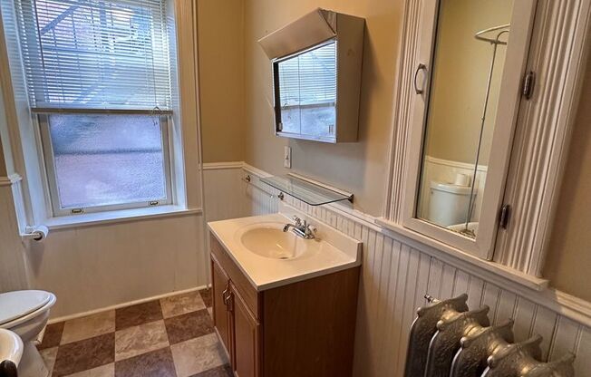 1 bed, 1 bath, $1,395, Unit Unit 4