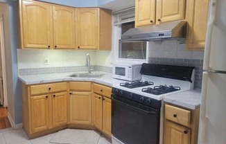 1 bed, 1 bath, $2,200