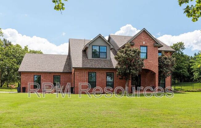8012 NE 140 ST