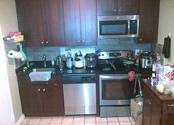 1 bed, 1 bath, 400 sqft, $1,995, Unit 2