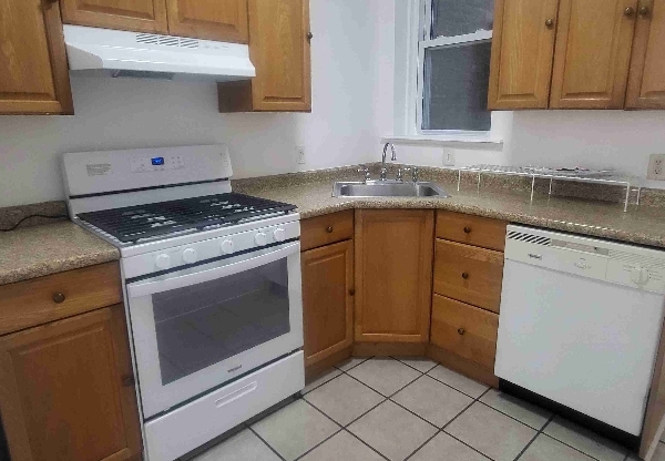 2639 W GIRARD AVE