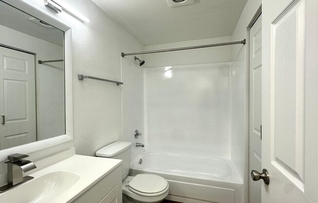 2 beds, 2 baths, 970 sqft, $1,850, Unit L201