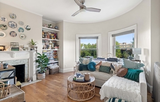 386 Commonwealth Ave