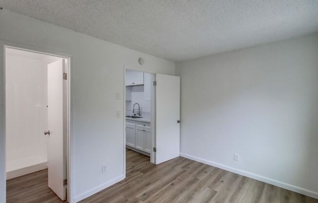 1 bed, 1 bath, $1,650, Unit 9