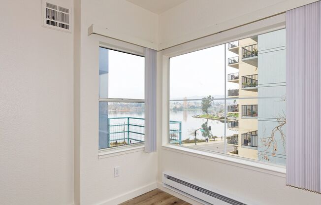 1 bed, 1 bath, 700 sqft, $2,395, Unit 303 - empty