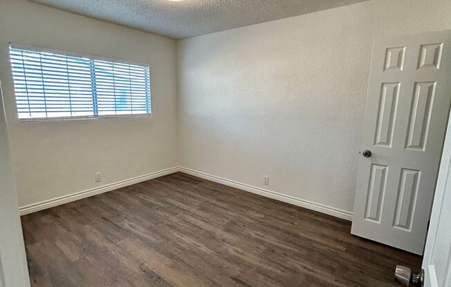 2 beds, 1 bath, $2,400