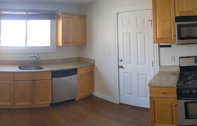 124 Selden