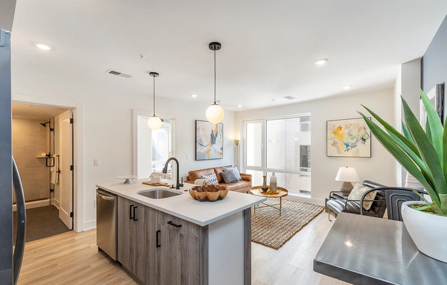 2 beds, 2 baths, $1,795, Unit 2 Bedroom