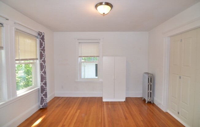 2 beds, 1 bath, 1,150 sqft, $2,400, Unit 0