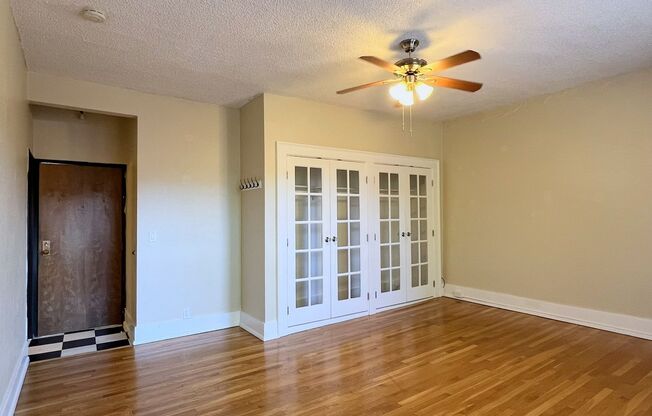 Studio, 1 bath, 525 sqft, $1,225, Unit 220