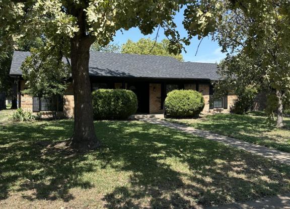 1631 CENTENARY DR
