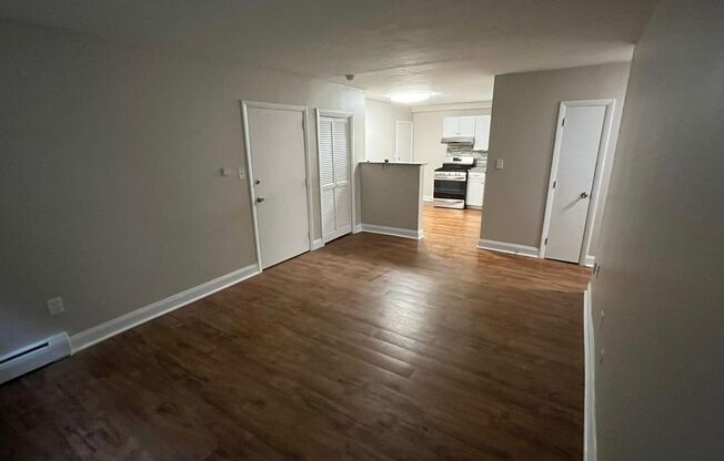 2 beds, 1 bath, $1,925, Unit 99-C