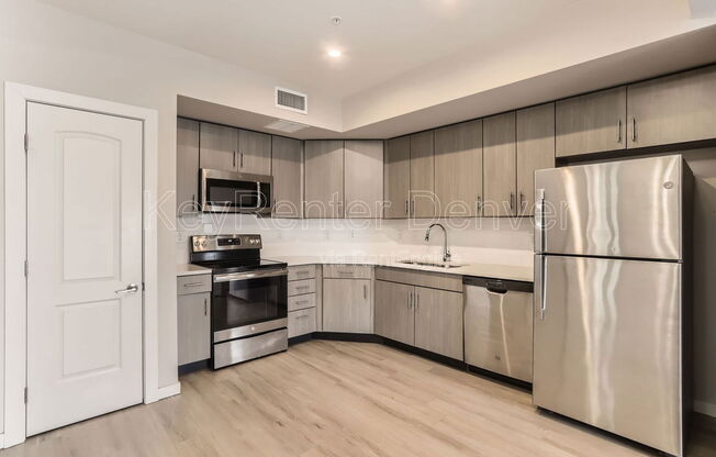 1 bed, 1 bath, 658 sqft, $1,300, Unit 104