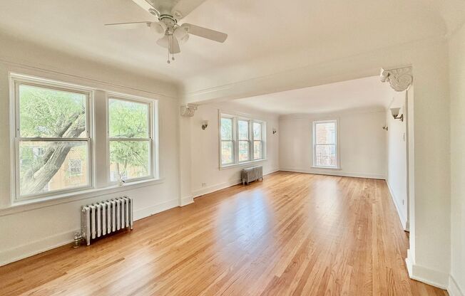 2801 W Lunt LLC
