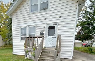 4 beds, 1 bath, $1,325