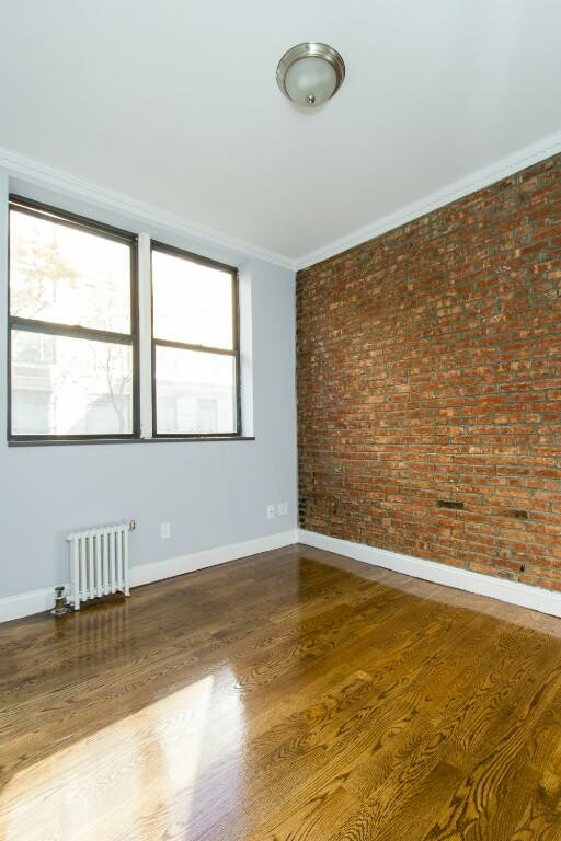 334 E 100th St