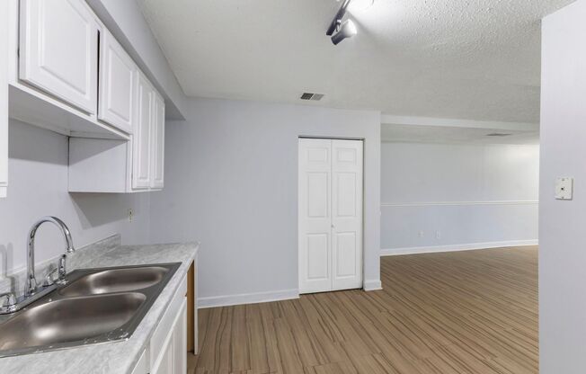 Studio, 1 bath, 462 sqft, $695, Unit 3520-F