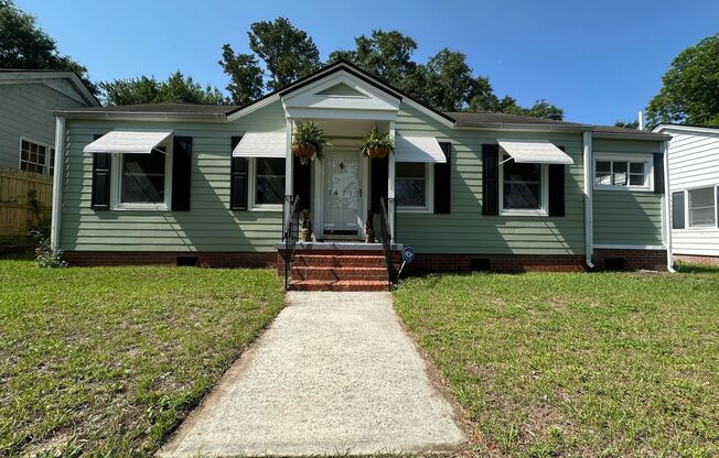 3 BED | 1 BATH | SPACIOUS GATED BACKYARD | EDGEMERE