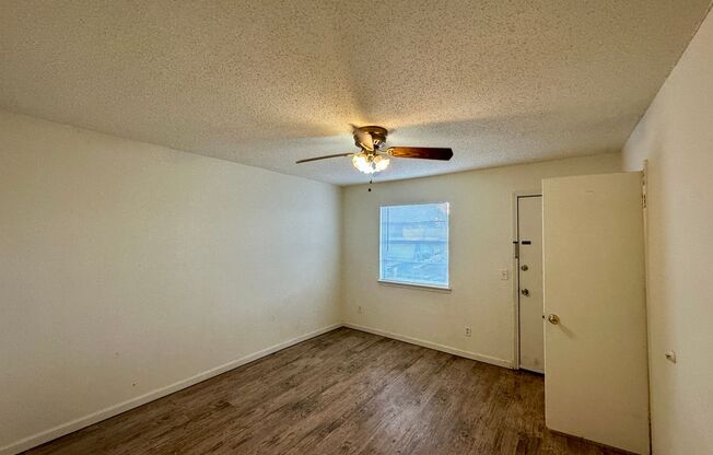 1 bed, 1 bath, 615 sqft, $650, Unit 36