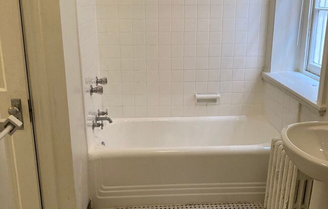 2 beds, 2 baths, 1,500 sqft, $1,799, Unit 109-3A