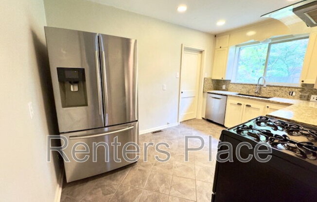 2127 S DELAWARE CT