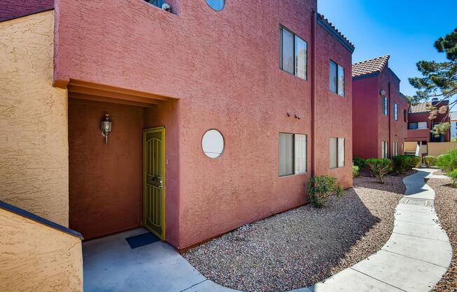 Charming Centrally Located 3-Bedroom Condo with Modern Amenities!