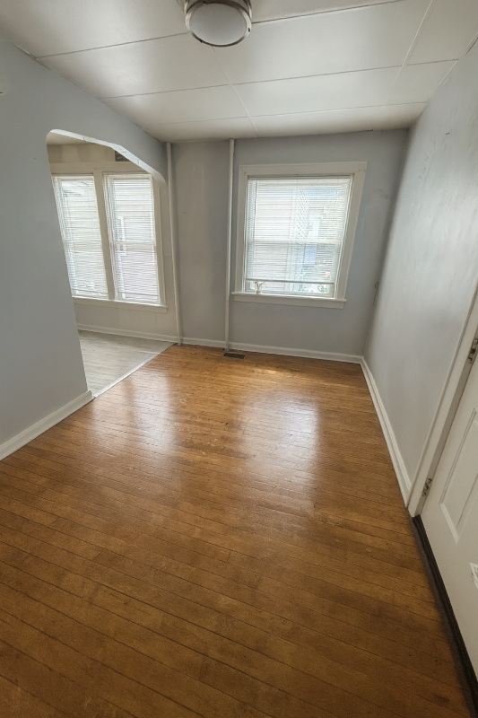 2407 N 6 ST