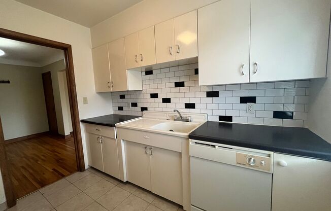 1 bed, 1 bath, 645 sqft, $1,058, Unit 632-4