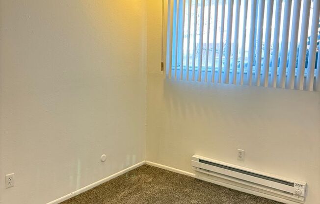 1 bed, 1 bath, 600 sqft, $995, Unit 09A