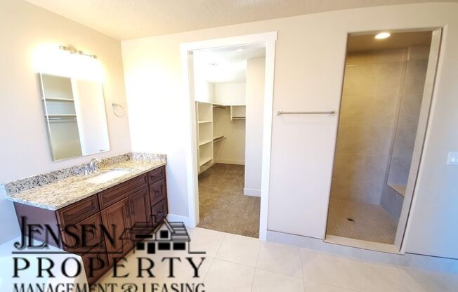 3 beds, 2.5 baths, 1,767 sqft, $1,925, Unit 309