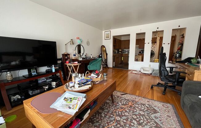 1 bed, 1 bath, $1,015, Unit 18