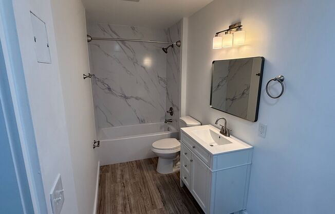 2 beds, 1 bath, 1,100 sqft, $1,600, Unit P101