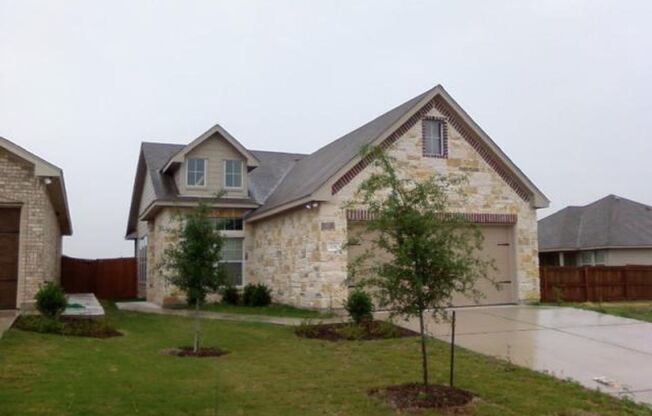 Nice home available in Brookside Subdivision!