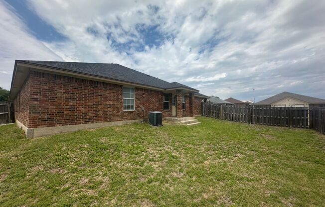 3204 Baldwin Loop