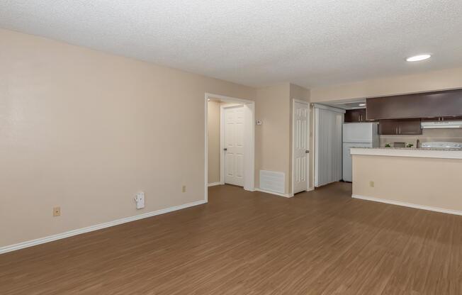 2 beds, 1 bath, 719 sqft, $1,399