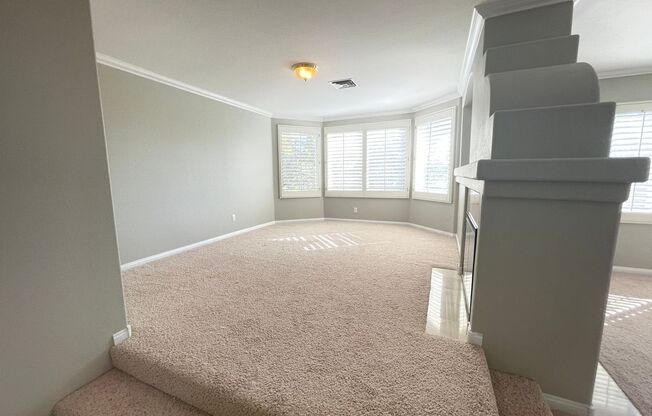 3 beds, 2.5 baths, $3,300
