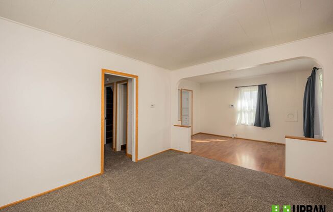 Charming 4-Bedroom Home with Fenced Yard, Garage & Washer/Dryer – North Spokane