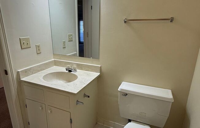 2 beds, 1 bath, 1,100 sqft, $1,325, Unit 412-3