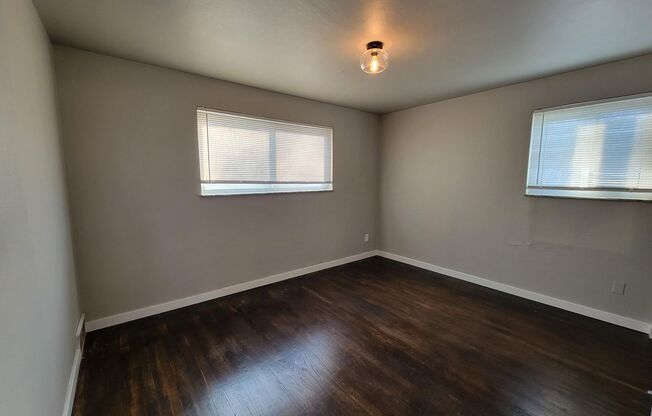 2 beds, 1 bath, 900 sqft, $1,050, Unit 8714-4